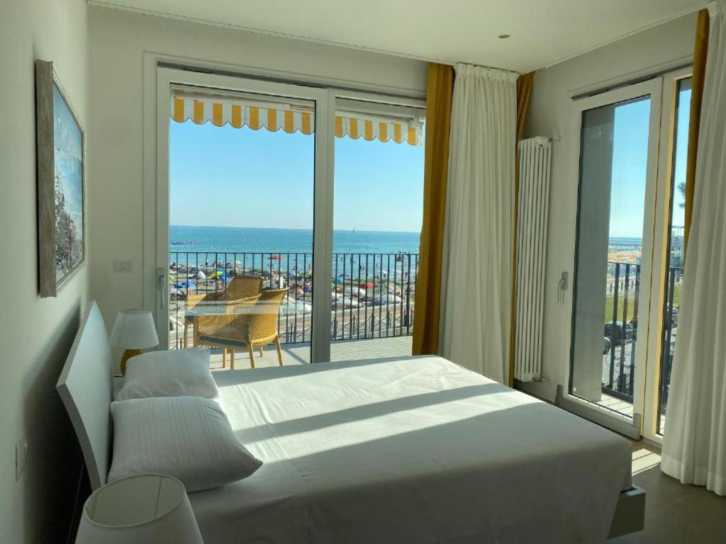 Nuovo Residence Serenissima Frontemare - Agenzia Cocal Caorle Extérieur photo