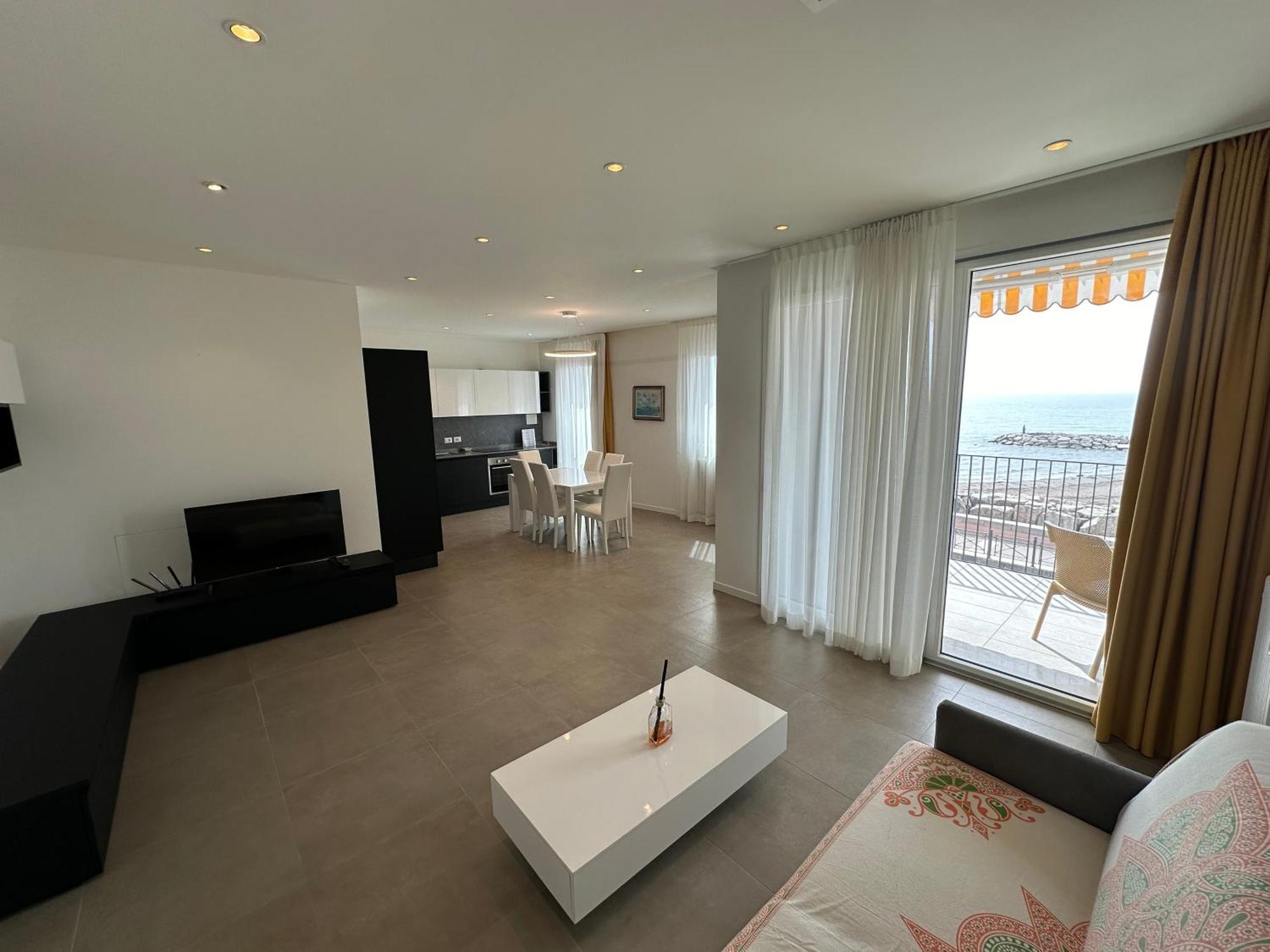 Nuovo Residence Serenissima Frontemare - Agenzia Cocal Caorle Extérieur photo