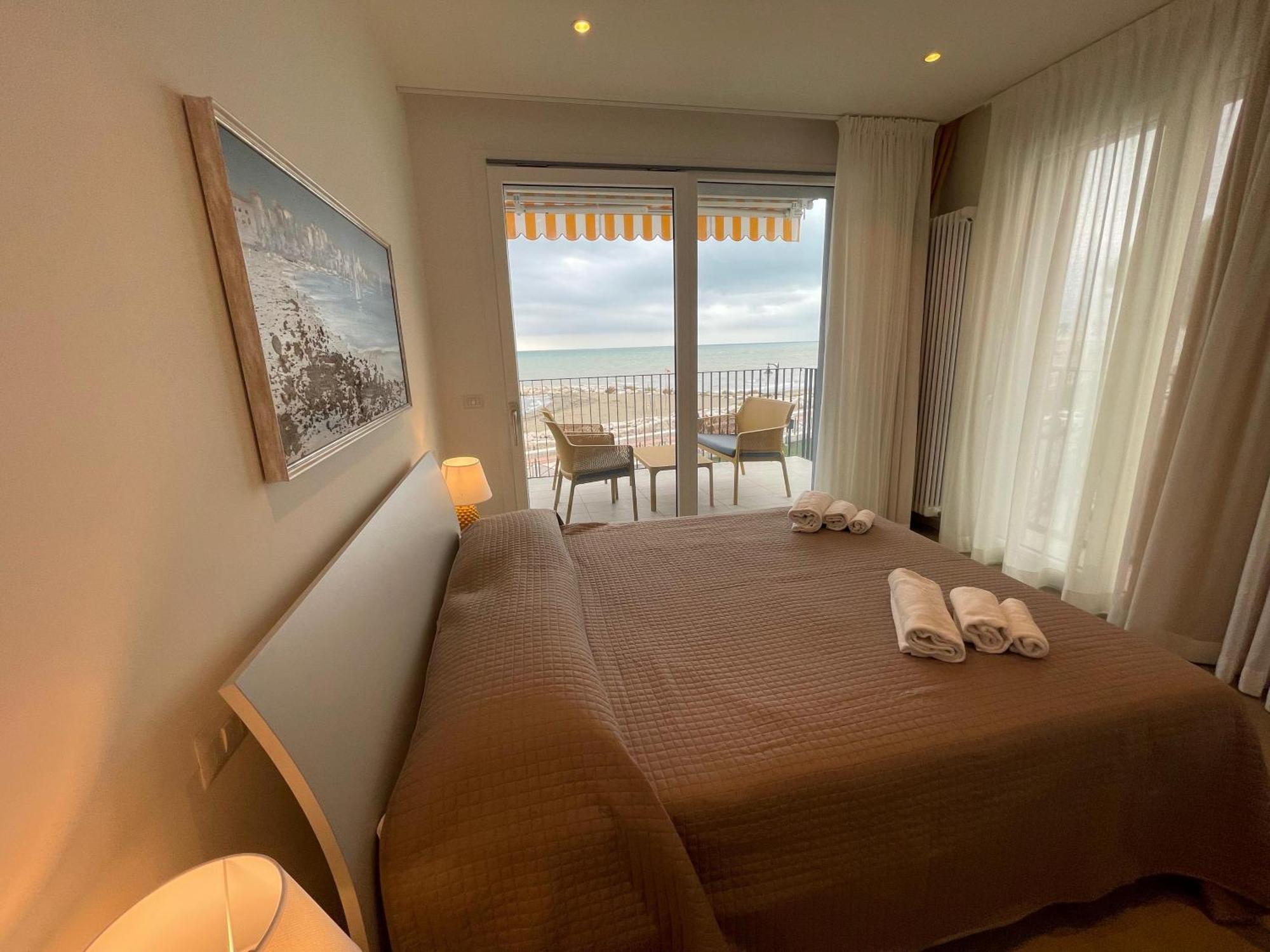 Nuovo Residence Serenissima Frontemare - Agenzia Cocal Caorle Extérieur photo