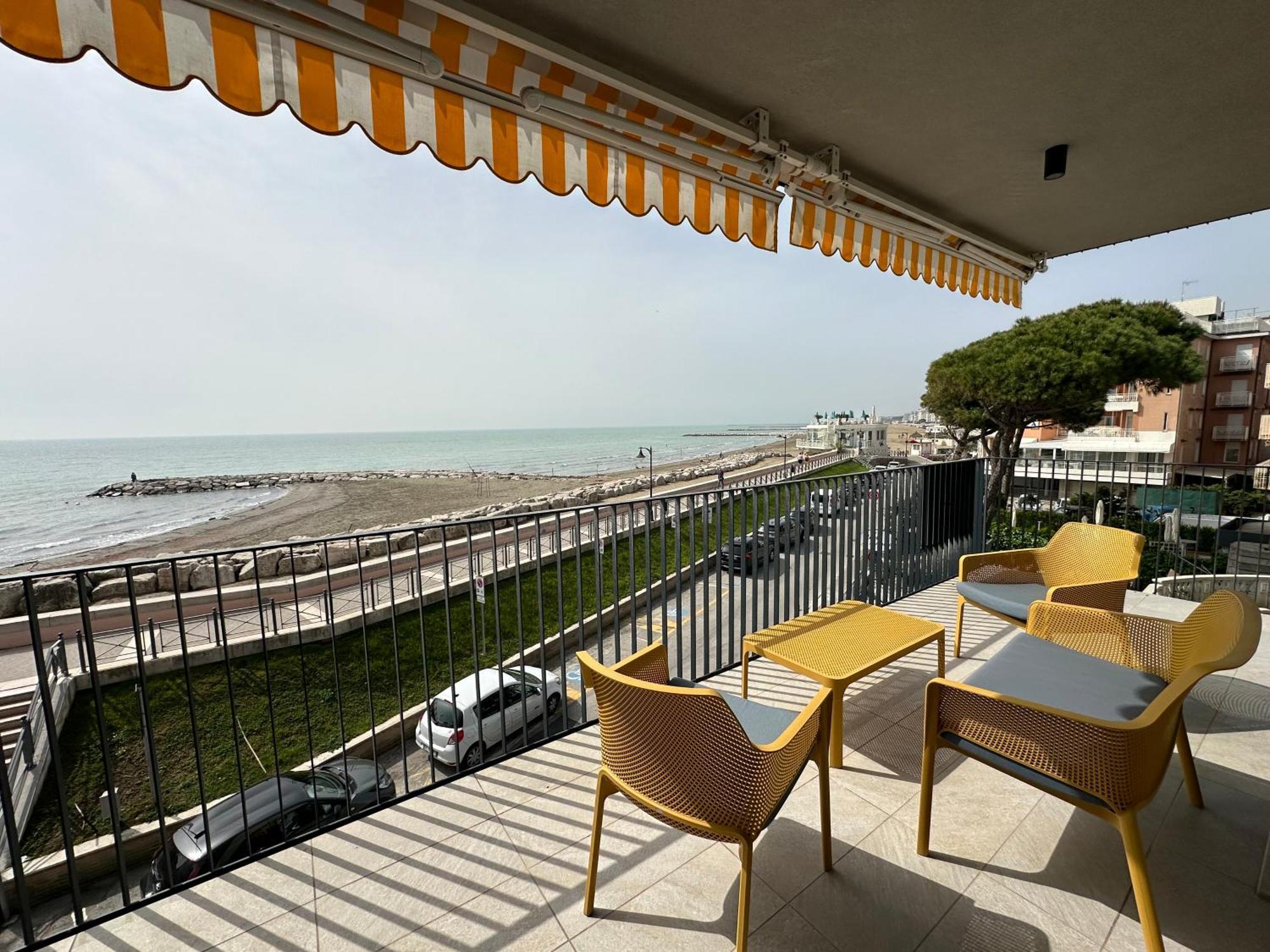 Nuovo Residence Serenissima Frontemare - Agenzia Cocal Caorle Extérieur photo